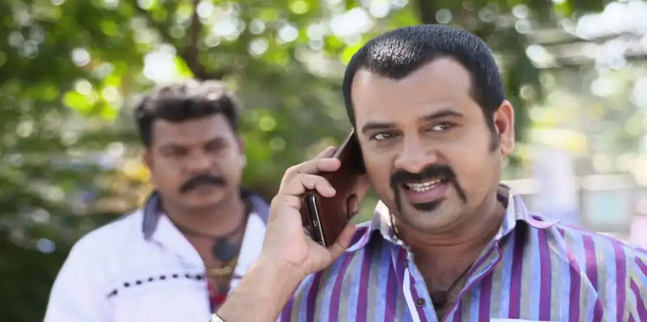 Bharya S3 E35 - Narendran Threatens Rohini