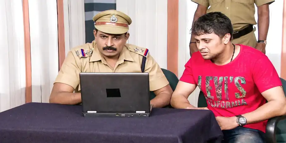 Parasparam S28 E45 - Is Kalyani Into Drug Mafia?