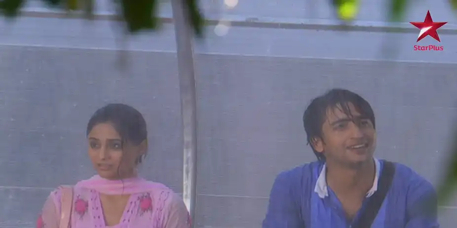 NAVYA - Naye Dhadkan Naye Sawaal S1 E0 - Navya and Anant get drenched