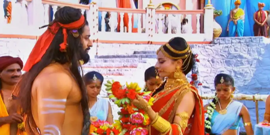 Mahabharatham S1 E78 - Arjuna Marries Draupadi