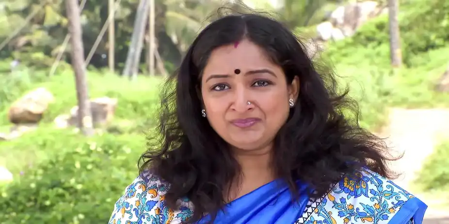 Parasparam S33 E44 - Sandhya Meets Deepthi