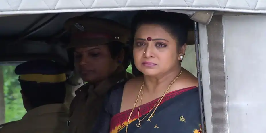Chandanamazha S27 E47 - Urmila Goes to Jail!