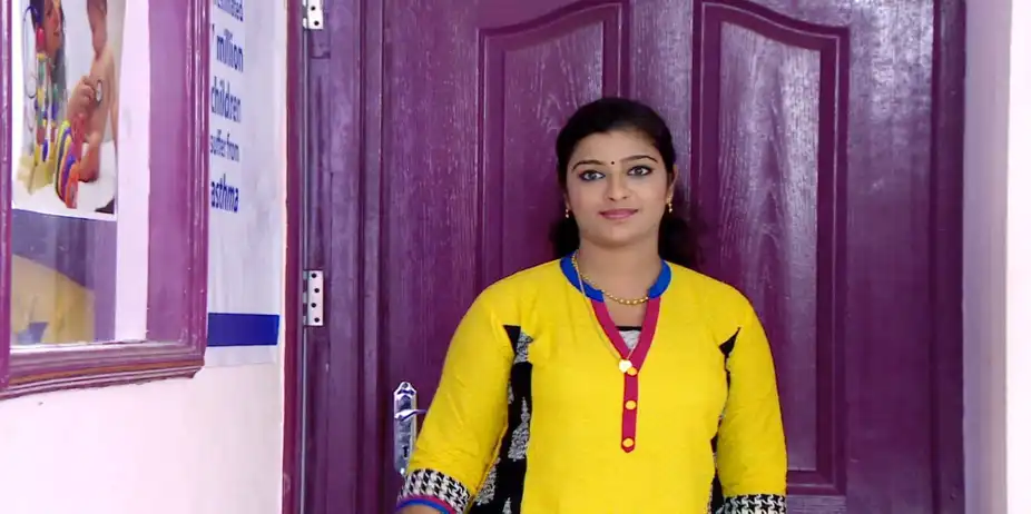 Chandanamazha S20 E27 - Varsha Is Hospitalised!