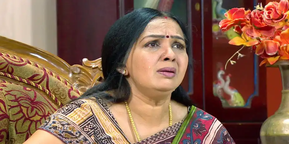 Karuthamuthu S18 E35 - Balan Manhandles Merrina