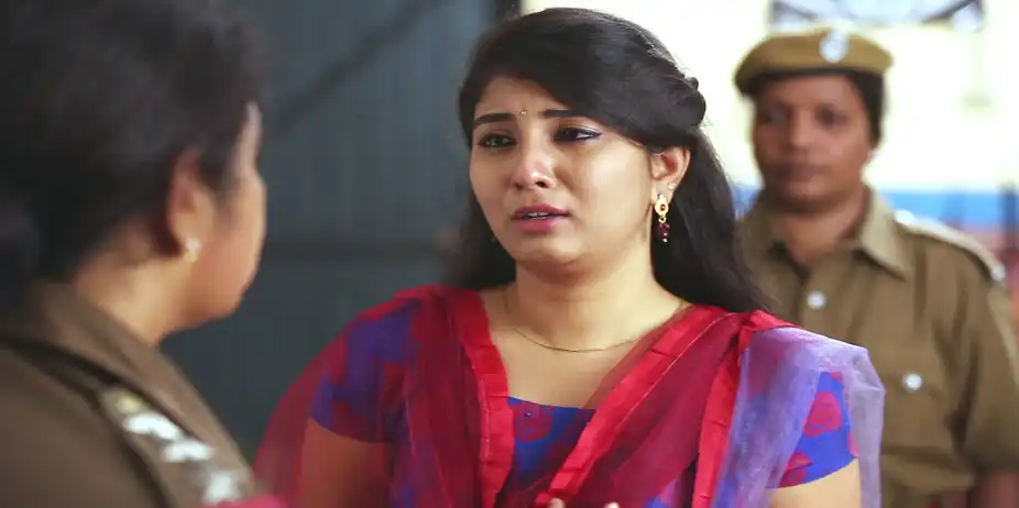 Lakshmi Kalyaanam S1 E17 - Swathi Is Tortured In Jail