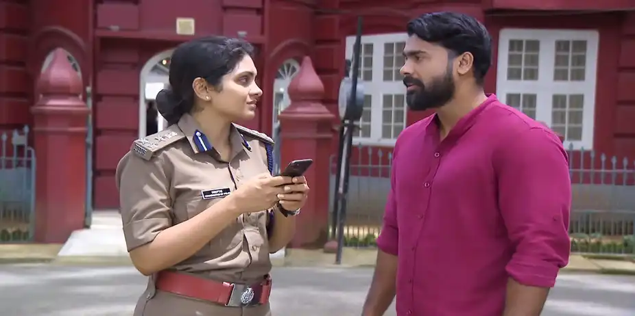 Parasparam S34 E188 - Deepthi, Sooraj Bid Farewell