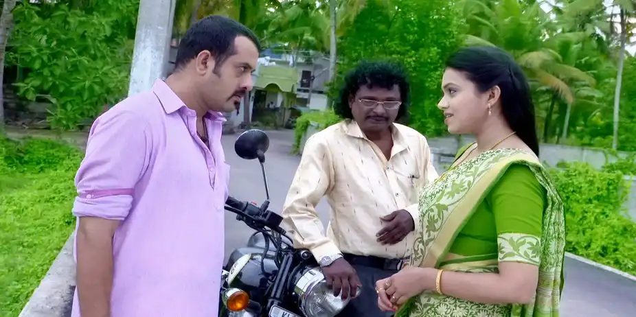 Bharya S2 E54 - Rohini Warns Narendran