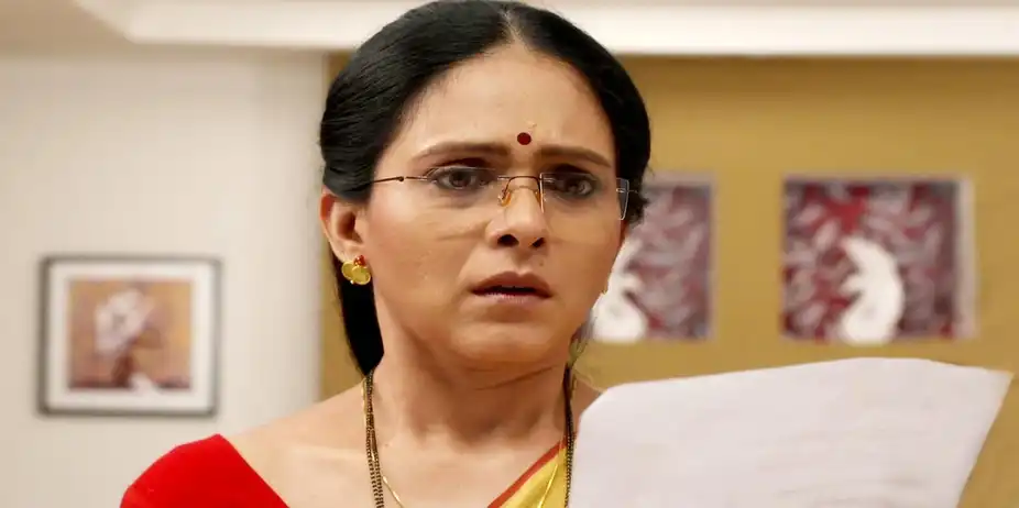 Lek Mazhi Ladki S3 E35 - Iravati is Terminated!