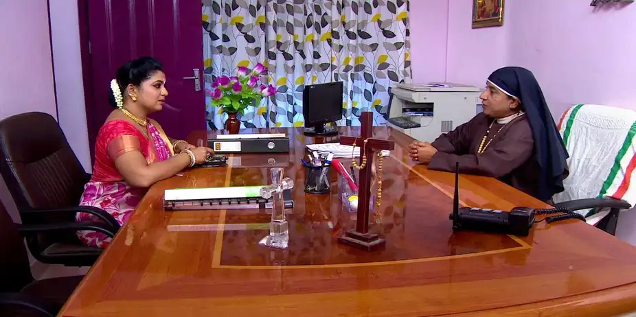 Chandanamazha S19 E9 - Urmila's Dubious Actions