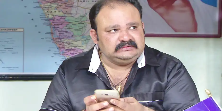 Parasparam S25 E2 - Yadeendran Gets Arrested!