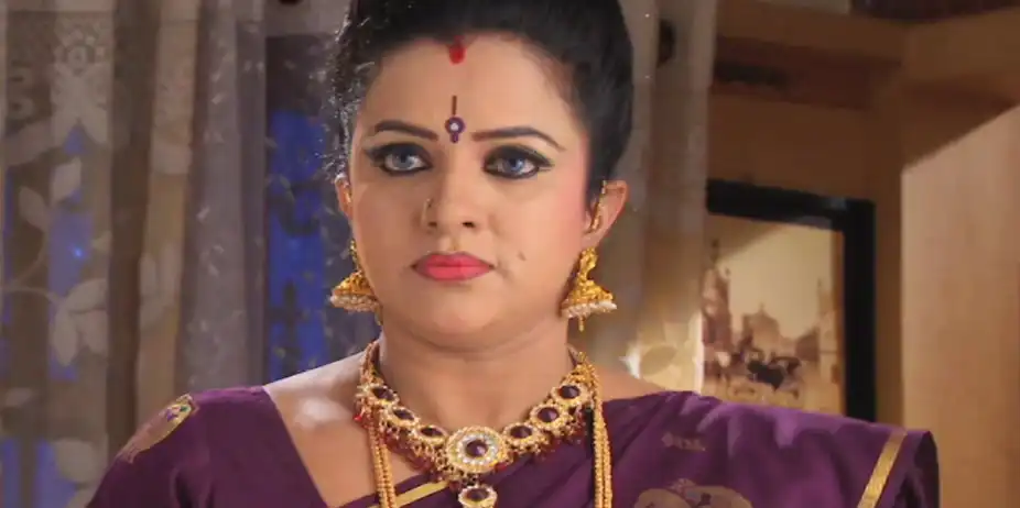 Durga S9 E29 - Damayanti Threatens Rajshekhar