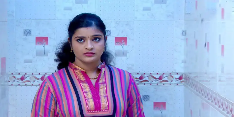 Chandanamazha S20 E36 - Varsha Vs Deepa