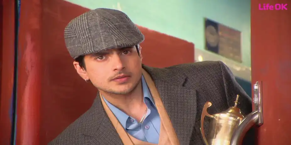 Ek Tha Chandar Ek Thi Sudha S1 E2 - Chander is felicitated!