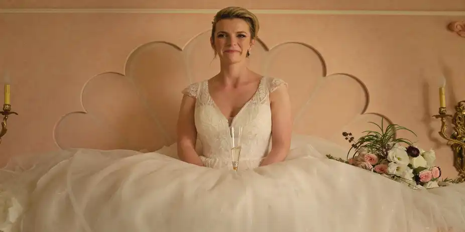 Roar S1 E3 - The Woman Who Was Kept on A Shelf