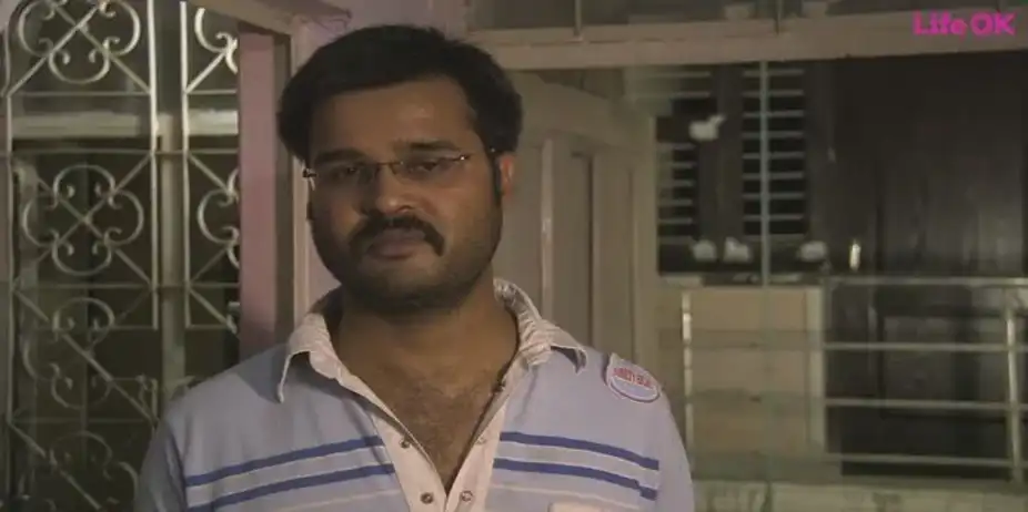 Police Dial 100 S1 E5 - The police arrest Ravinder