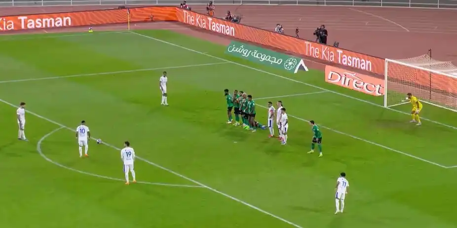 Twist of Fate! Ruben Neves scored off a huge deflection