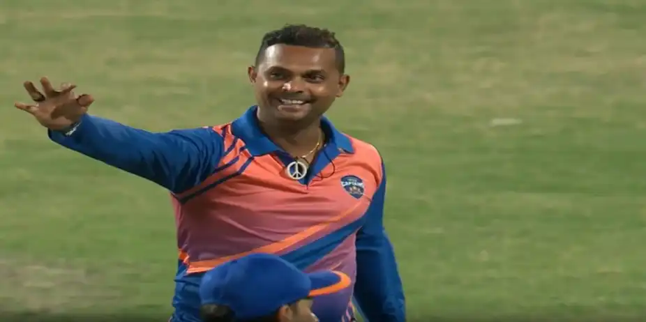 Asela Gunaratne's 4 for 20 | Match 1