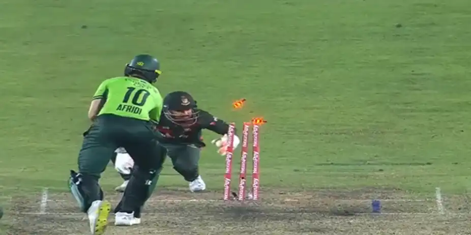 LAST BALL DRAMA! Afridi stumped as Bangladesh clinch the series