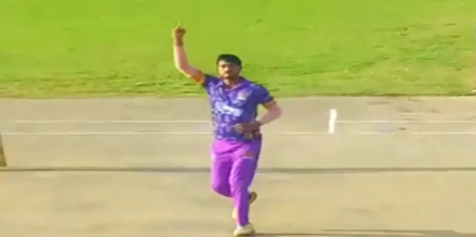 Ayush Goyal's 3 for 16 | Match 12