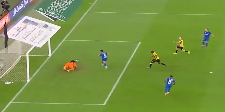 Between the Fingers! Leonardo made no mistake after Al-Shanqiti’s drop