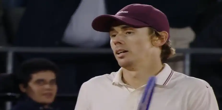 CLINICAL! Alex de Minaur dismantles Luciano Darderi