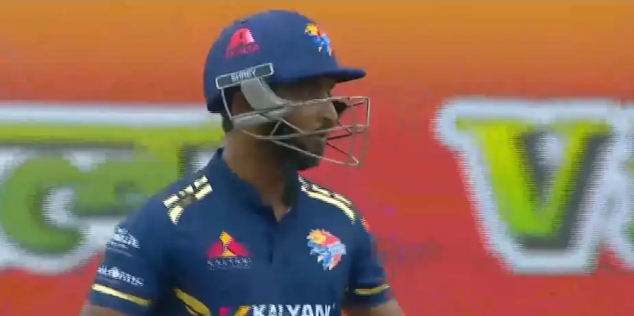6466! Rohan Naveen went on a rampage