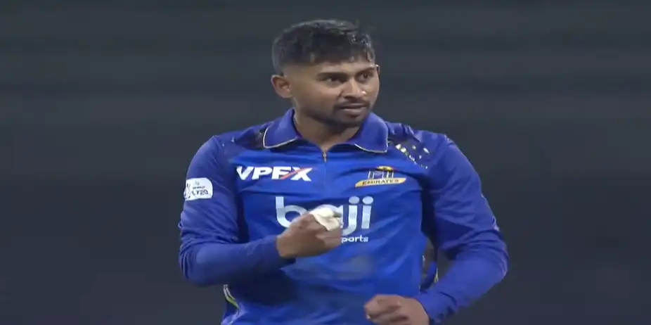 Kamindu Mendis's 3 for 21 | Match 11