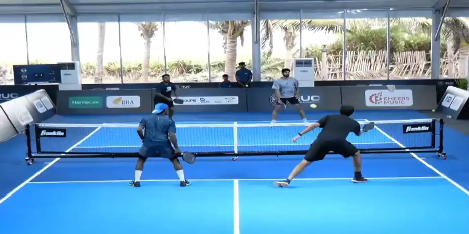 Match 15: Karan/Ravi 15-4 Akhil/Lokesh 