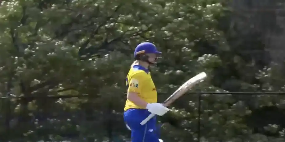 Olivia Porter's 57 off 55 | Match 18
