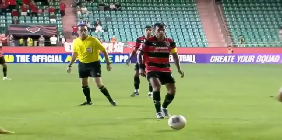 3-0! A brilliant second-half display from Pohang overpower 10-man Shanghai 