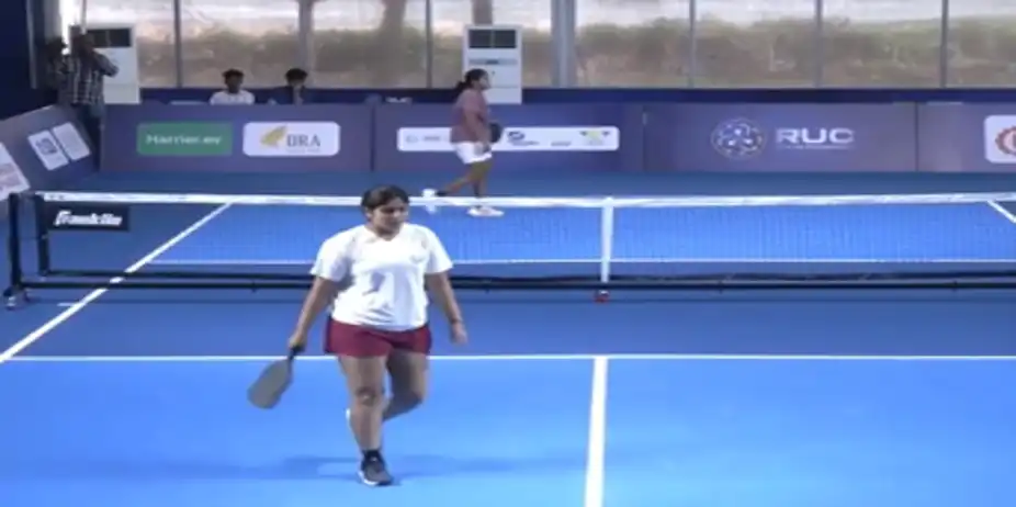 Match 11: Rakshikha Ravi 9-16 Kavya J