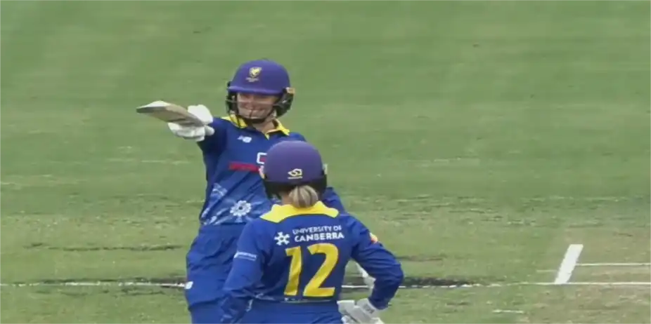 Annie Wikman's 69 off 86 | Match 33