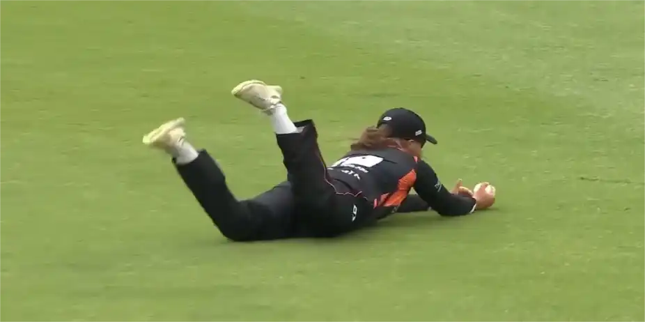 BRILLIANT! Tash Wakelin grabs a stunner