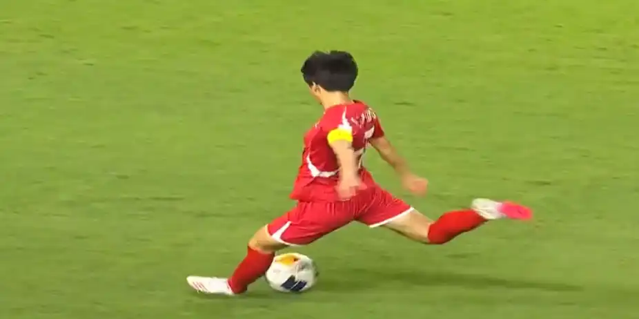 SCREAMER ALERT! Kuk Hyang Ri fires an absolute rocket