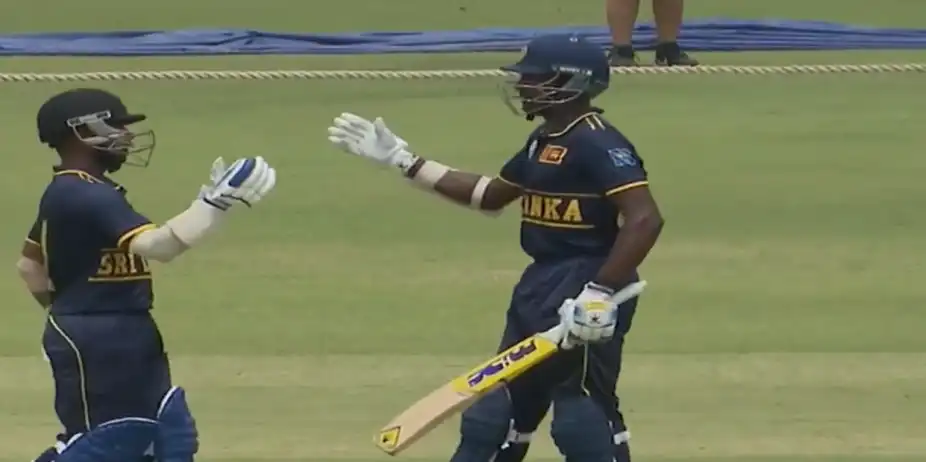 Sonal Dinusha's 93 off 77 | 2nd ODI