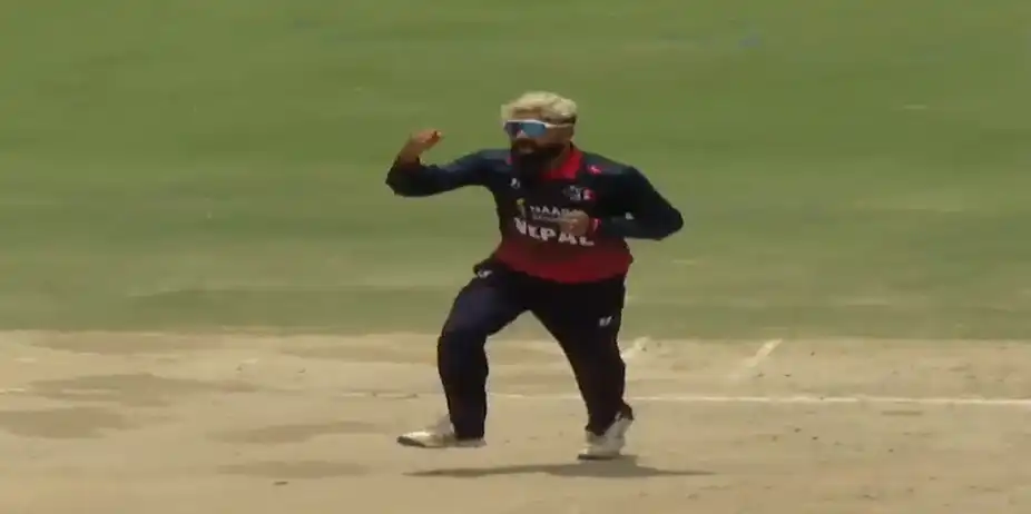 Dipendra Singh Airee's 4 for 24 | Match 106