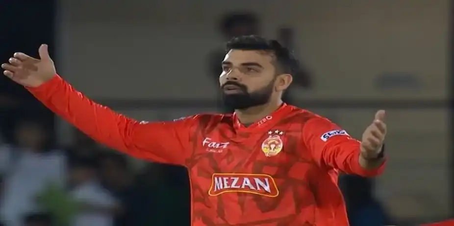 Shadab Khan's 3 for 25 | Match 1