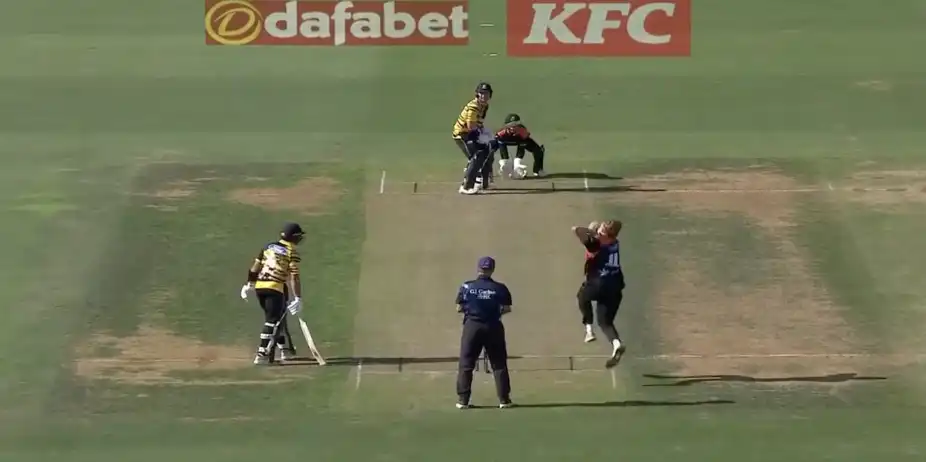 6466! Kelly, Abbas take Pringle to the cleaners 