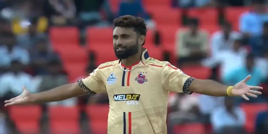 Abhishek Tanwar's 4 for 16 | Match 10