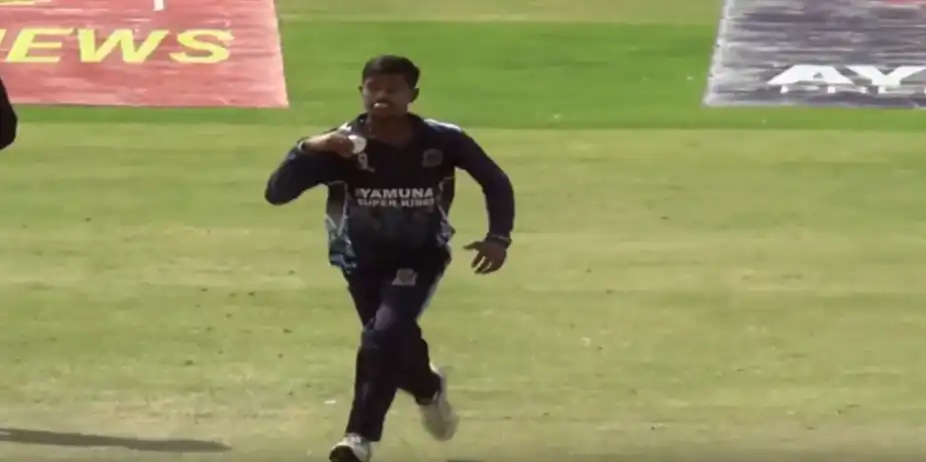 Vinayak Nigam's 3 for 12 | Match 16