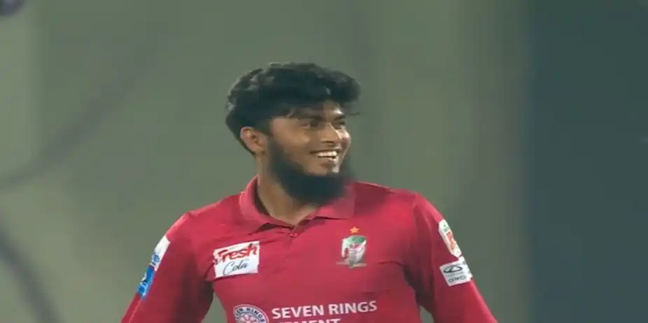 Rishad Hossain's 3 for 15 | Match 12 