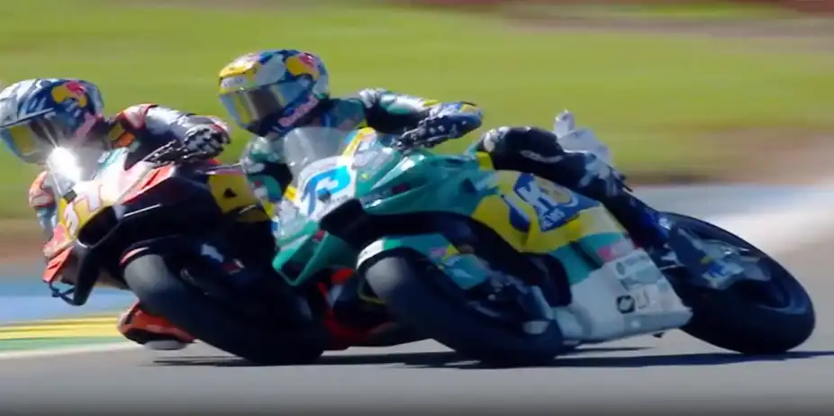 ON THE EDGE! Acosta and Alex Marquez inches from disaster