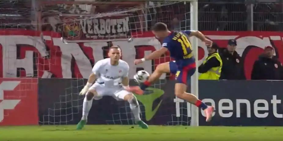 Genius! Leipzig scored off a brilliant free-kick routine