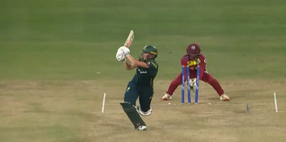 JAFFA! Afy Fletcher dismantles Beth Mooney's stumps