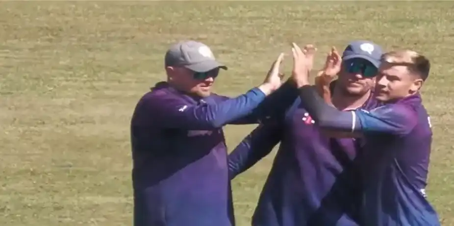 Brad Currie's 4 for 26 | Match 82