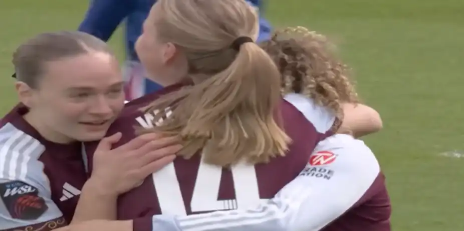EXQUISITE! Chasity Grant's early strike stuns Chelsea 
