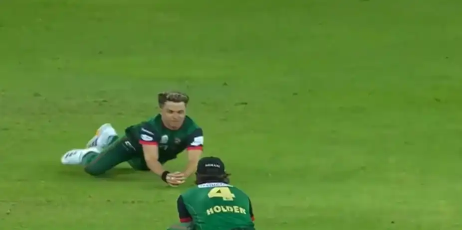 BLINDER! Curran's lightning reflexes steal the show
