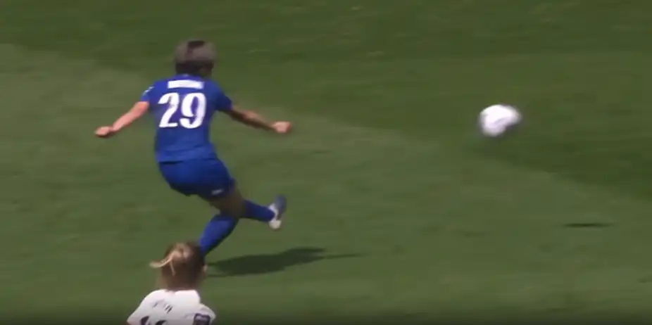 WHAT A HIT! Yuki Momika scores a screamer