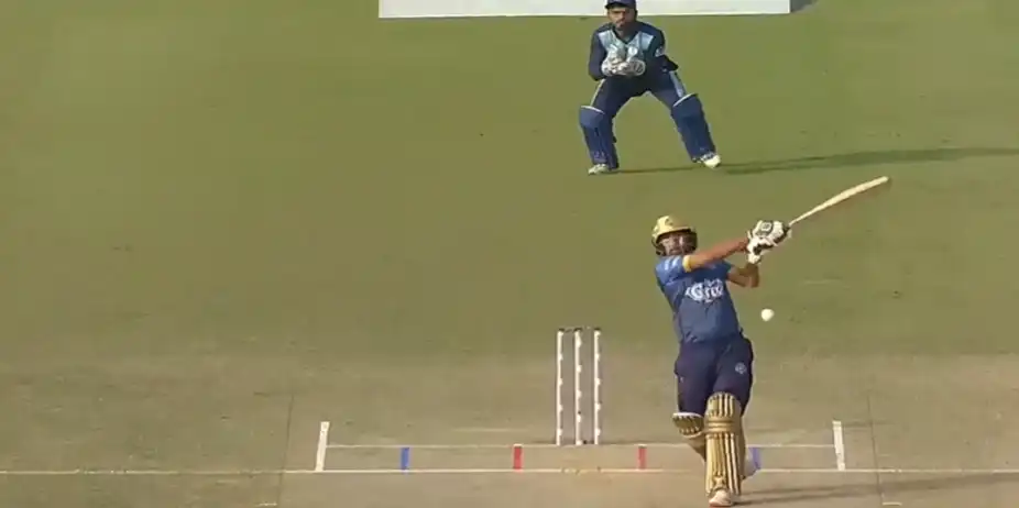 TOO QUICK! Nasir Hossain scores fastest fifty of the season