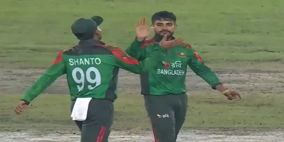 BINGO! Mirza's second wicket sealed the deal